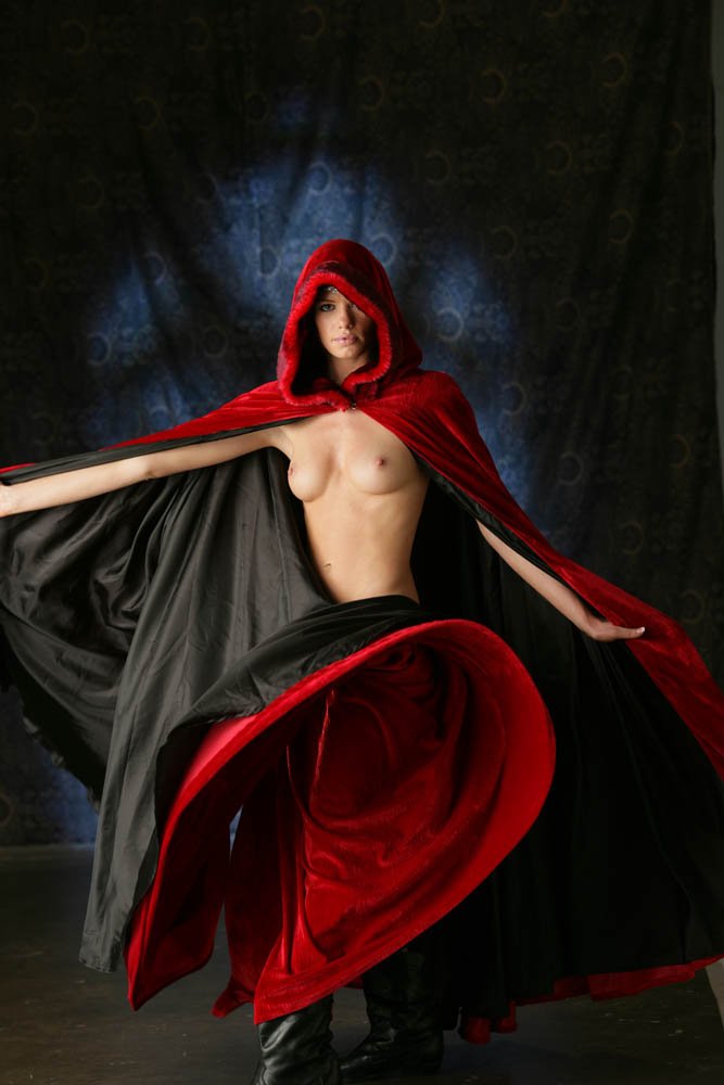Naked Bare Maidens In Cloaks